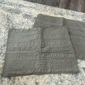 2 standard size pillow shams